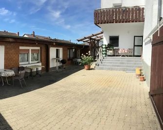 Gasthof und Pension Mainzer Rad - Schwetzingen - Βεράντα