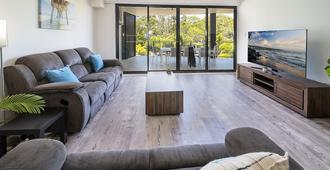 The Bay Apartments - Hervey Bay - Living room