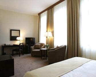 Grand Palace Hotel Hannover - Hannover - Schlafzimmer