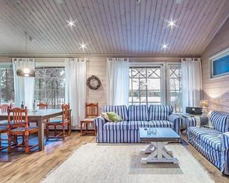 Villa kantri by Interhome - Multia - Sala de estar
