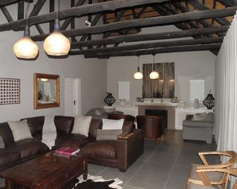 Pleasant Places By Sanaandi - Lidgetton