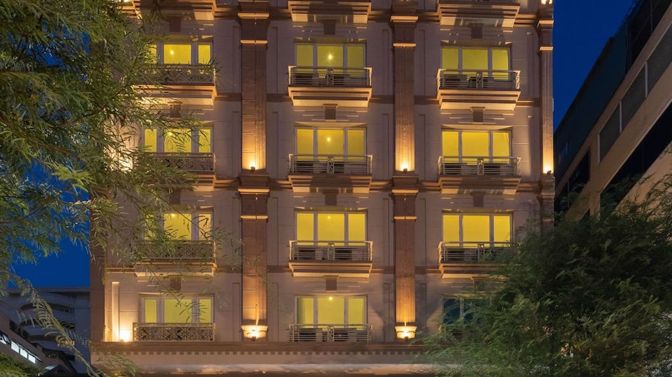 سيلفرلاند سيل هوتل