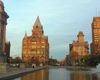 Holiday Inn Express & Suites Syracuse North - Airport Area By IHG - Cicero - Servicio de la propiedad