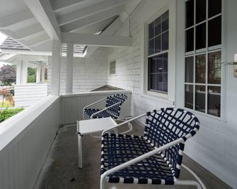 Beechmont-Charming Colonial for Events and Getaways! - Bridgeport - Balkon