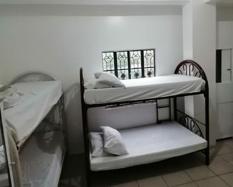 Two-Hearts Dormitory - Dagupan City - Habitación