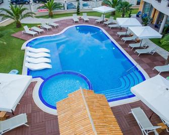 Boutique Apart Hotel Versis - Sunny Beach - Pool