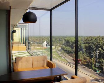 Hotel X Gazipur - Jaydebpur - Sala de estar