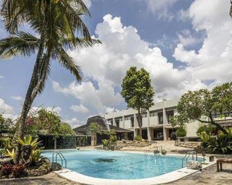 Mesra Alamanda Hotel - Samarinda - Pool