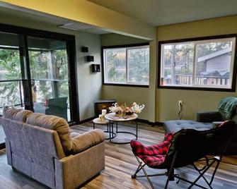\nHome on the lake\nwith firepits and hot tub - Cranbrook - Living room