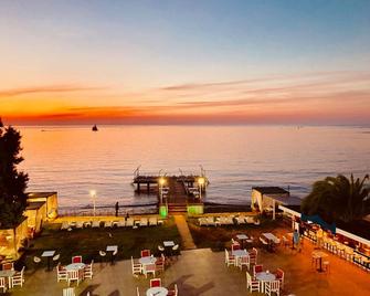 Grand Koru Otel Beach - Çınarcık