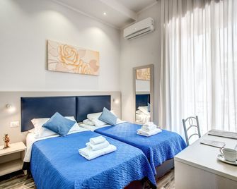 Hotel Napoli'S Gold - Naples - Phòng ngủ