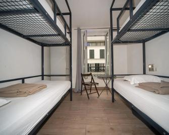 Enjoy Hostel - Paris - Bedroom