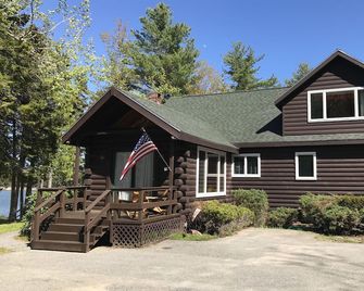 Waterfront Acadia Schoodic Downeast Log Home With 650 Feet Of Shoreline - Gouldsboro - Edificio