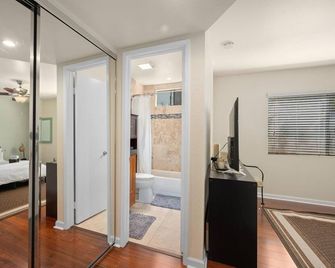 Mission Hills Dream - Bbq, Patios, Ac, Parking - San Diego