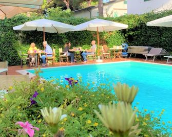 La Tavernetta - Rávena - Piscina
