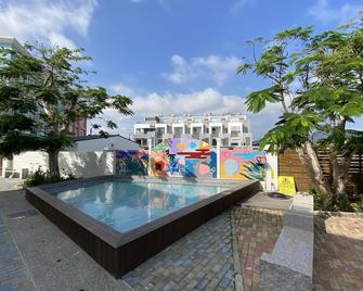Burano Yellow Villa - Hengchun Township - Piscina