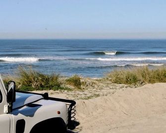 Porto Surf Lodge - Porto - Beach