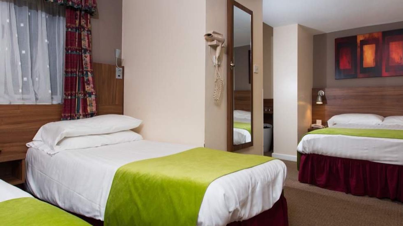 فندق دوفر - مبيت وإفطار