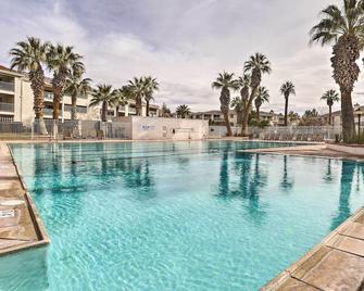 Family-Friendly St George Condo with Community Pools - Saint George - Pool