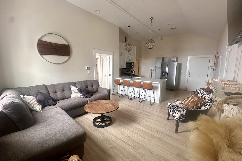 Opera House Suite 1
