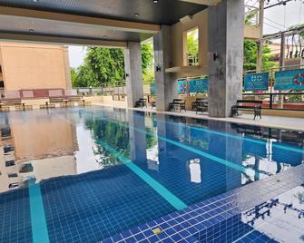 Suan Sunandha Palace Hotel - Bangkok - Piscina