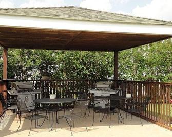 Intown Suites Extended Stay Bowling Green Ky - Bowling Green - Yatak Odası