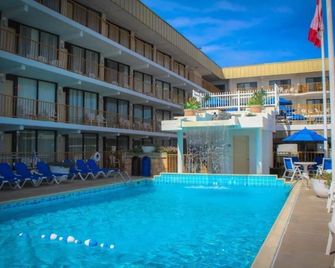 Roman Holiday Resort - North Wildwood - Pool