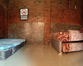 Villa Mediana - Mojokerto - Slaapkamer