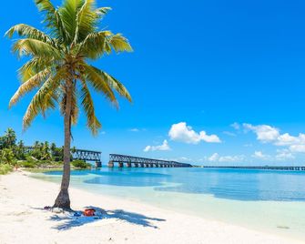 Glunz Ocean Beach Hotel & Resort - Key Colony Beach - Playa