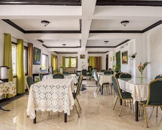 Starlight Chalet-Blue Mountain Escape-hiking trails, rivers & birding-breakfast. - Saint Andrew - Restaurant