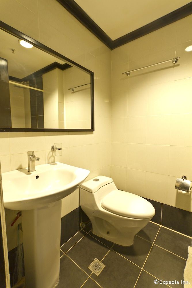 Richmond Plaza Hotel - סבו סיטי - חדר רחצה