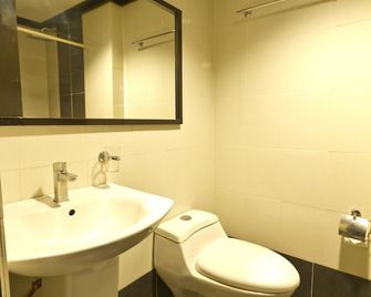 Richmond Plaza Hotel - Ciudad de Cebú - Baño