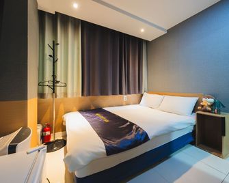 Myeongdong New Stay Inn - סיאול - חדר שינה