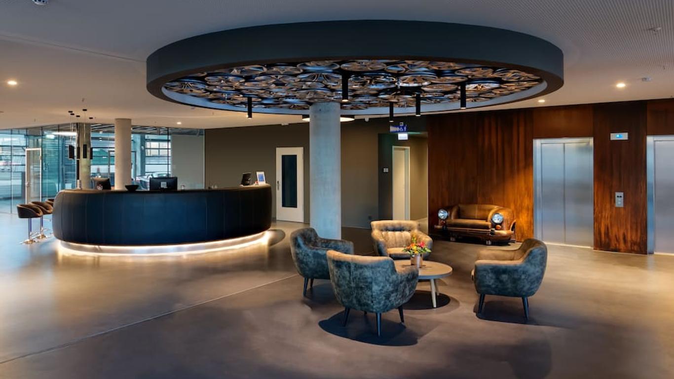 في 8 هوتل موتور وورلد ريجيون شتوتجارت، بي دبليو بريميير كوليكشن