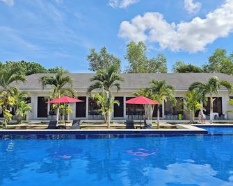Ohana, Panglao Resort. - Panglao - Pool