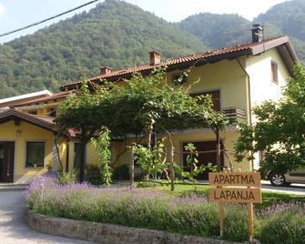 Apartment Lapanja - Dolenja Trebuša - Edificio