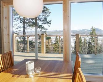 Newly built mountain cottage with wonderful views - Järvsö - Balkon