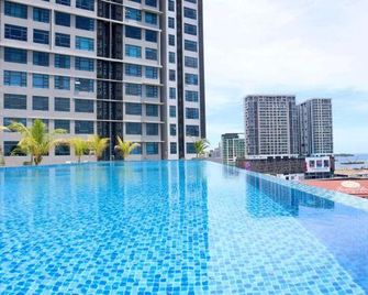 Comfy Condo 5-6pax condo, Heart of City - Kota Kinabalu - Pool