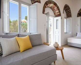 كاسل مانشنز - ناكسوس - غرفة معيشة