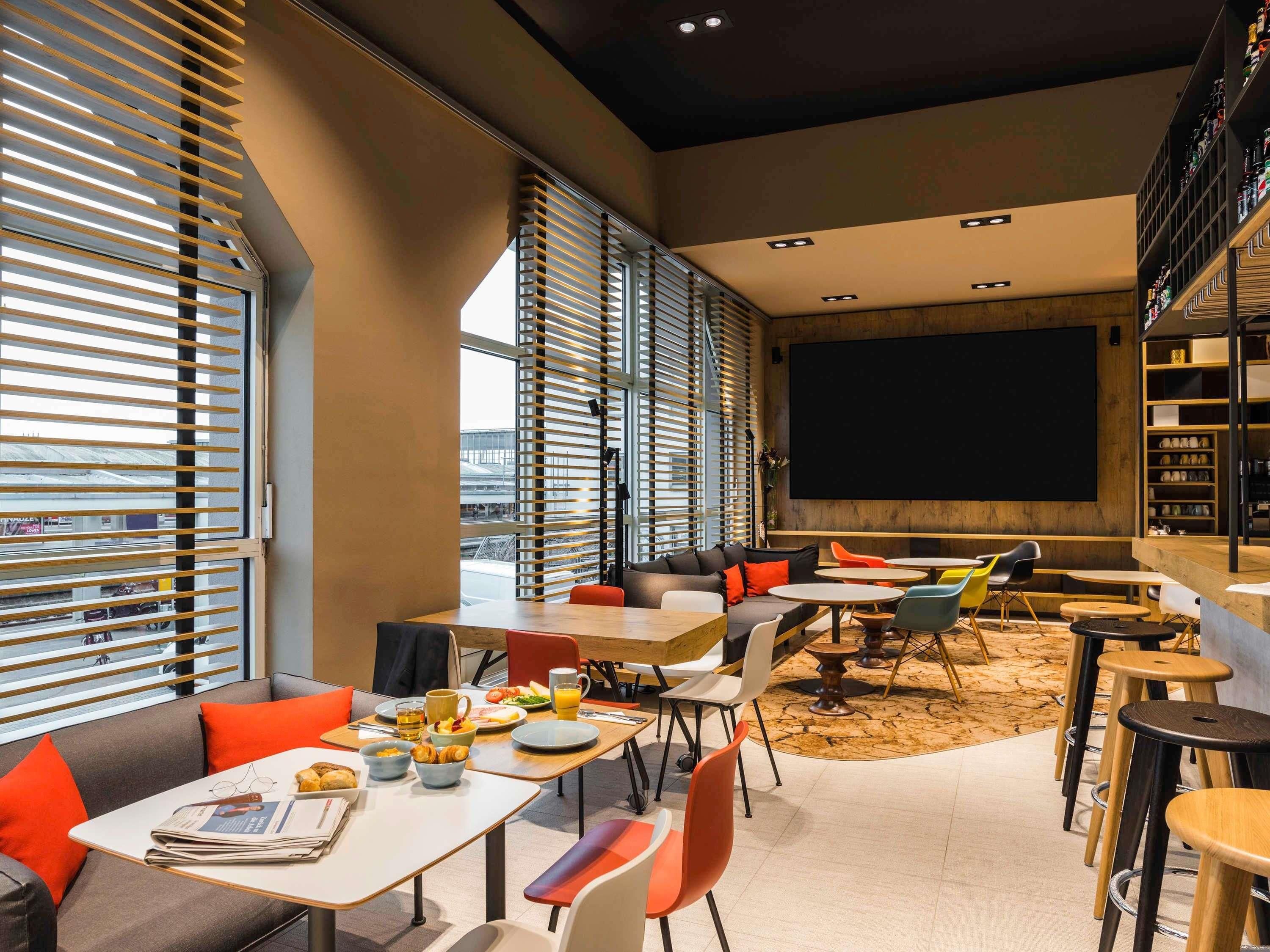 Ibis Heidelberg Hauptbahnhof - היידלברג - מסעדה