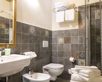 Hotel Villa Gli Asfodeli - Tresnuraghes - Baño
