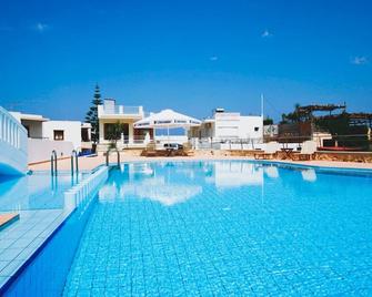 Kalimera Hotel - La Canea - Piscina