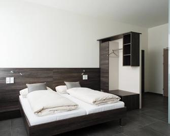 eee hotel Traun - Traun - Bedroom