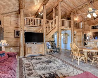 Kit Carson - South Fork - Wohnzimmer