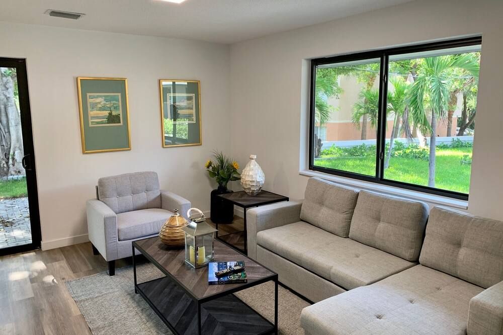 Fort Lauderdale Harbourside Flats#3 - Centrally Located! - פורט לודרדייל - סלון