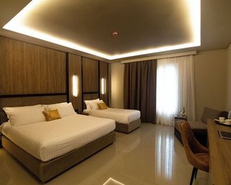 Kraal Hotel Vlore - Vlorë - Slaapkamer