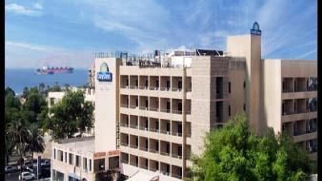 Days Hotel Aqaba