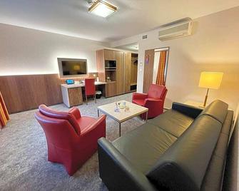 Hotel Merkur - Landstuhl - Living room