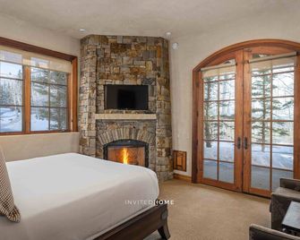 Private See Forever Home by InvitedHome | Spring Break, Ski Valet, Walk to Ski - Mountain Village - Bedroom