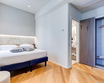 Best Western Plus Hotel Plaza - Naples - Bedroom